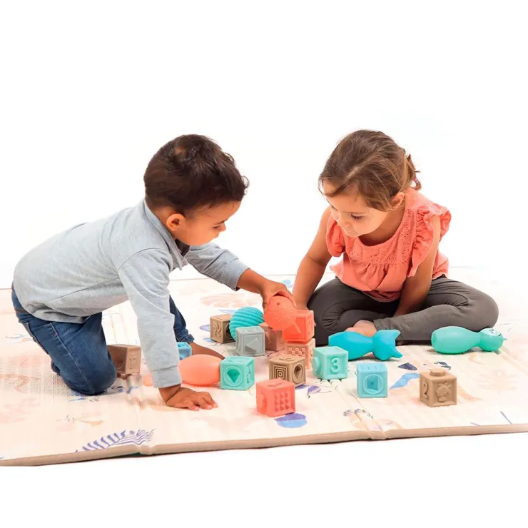 Alfombra de juegos plegable y reversible 195x145cm.<Ludi Best