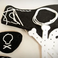 Kit costura DIY sombrero y parche pirata<aPunt Barcelona